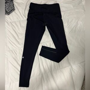Lululemon Black reflective Leggings with pockets and drawstring